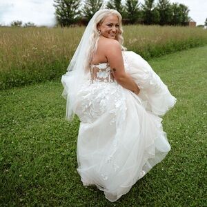 Meet your Posher, Danielle